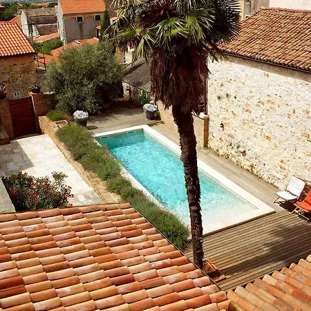 Adelaide Villa *